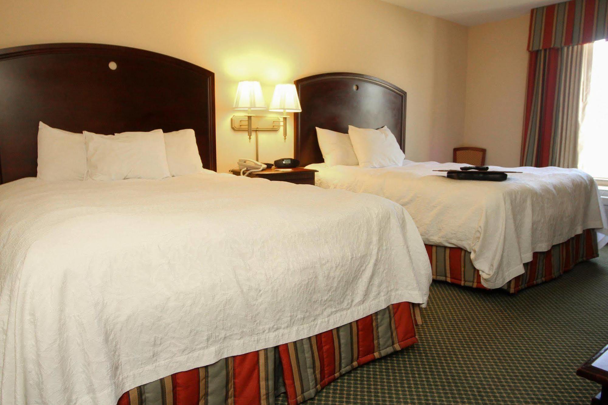 Hampton Inn By Hilton Clinton Exterior foto